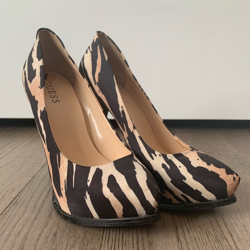 Guess Heels - Picture 3 of 6